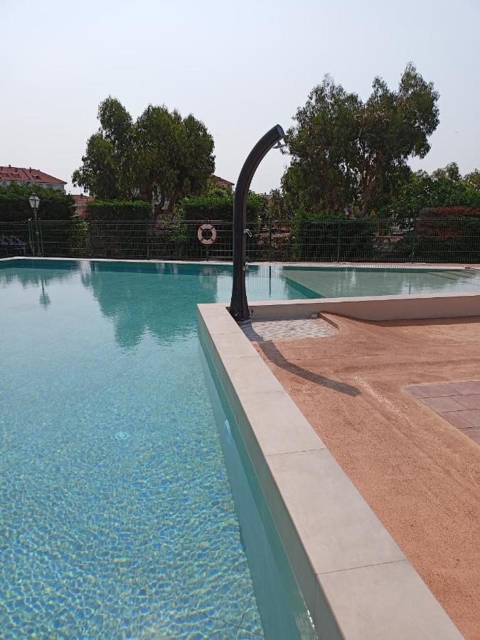 Il Borgo Della Rovere San Bartolomeo Al Mare Bagian luar foto