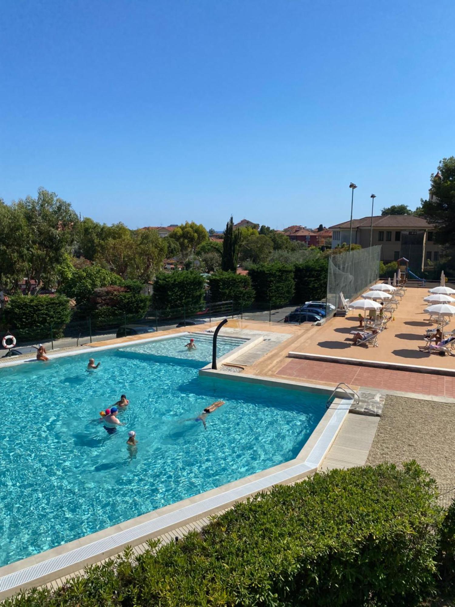 Il Borgo Della Rovere San Bartolomeo Al Mare Bagian luar foto