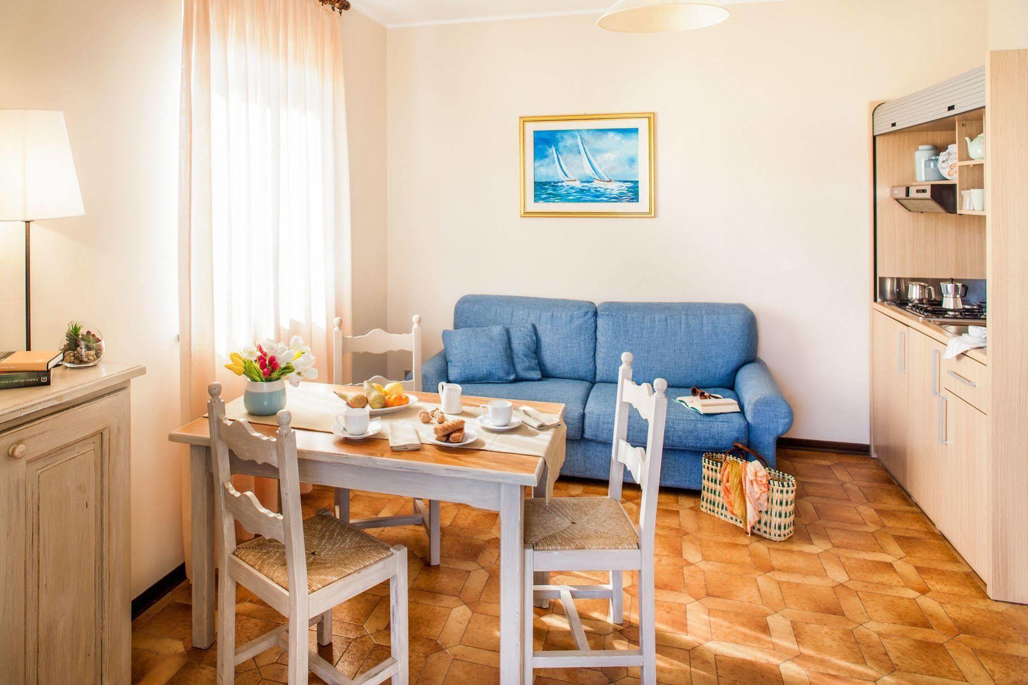 Il Borgo Della Rovere San Bartolomeo Al Mare Bagian luar foto